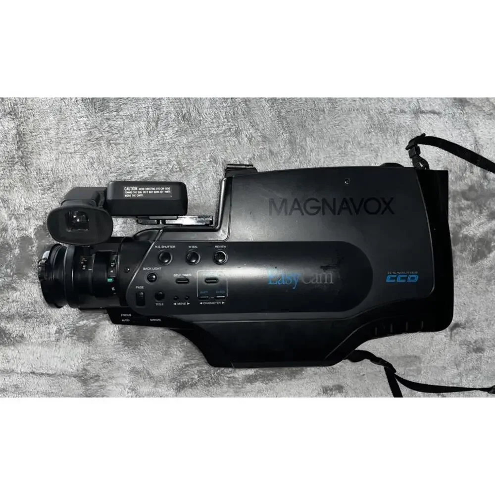 Magnavox CVK315AV01 Movie Maker VHS CCD Video Camcorder With Case Works